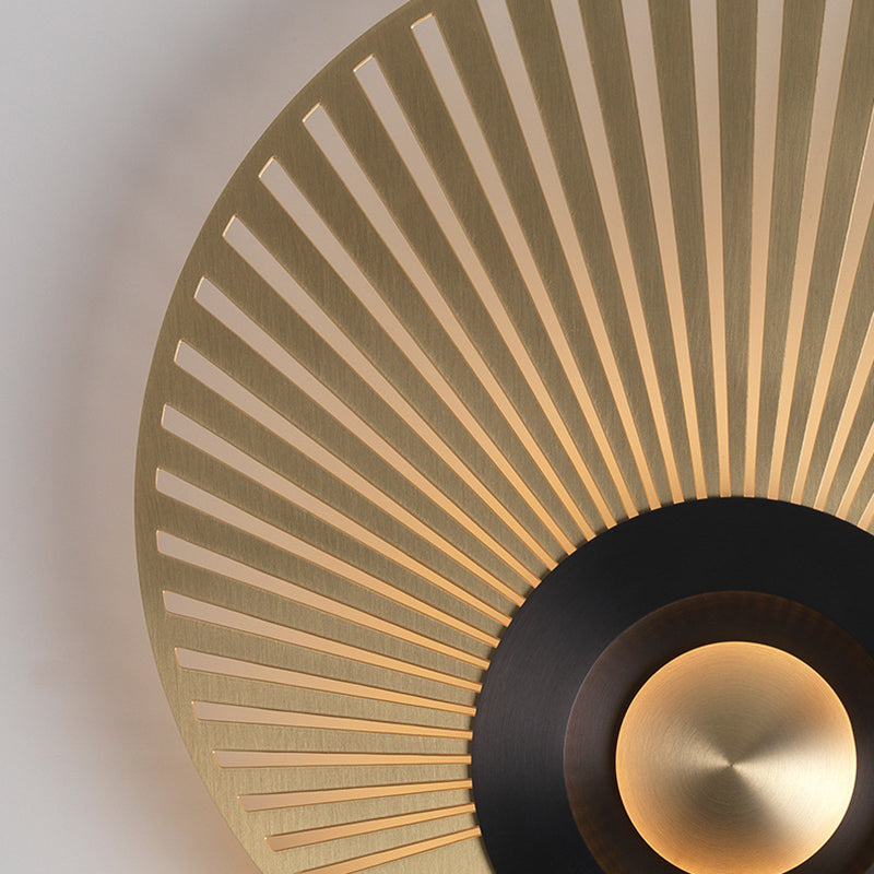Skørter | LED Metal Flush Wall Sconce Colonialist Brass Circular Porch Wall Mount Light Fixture