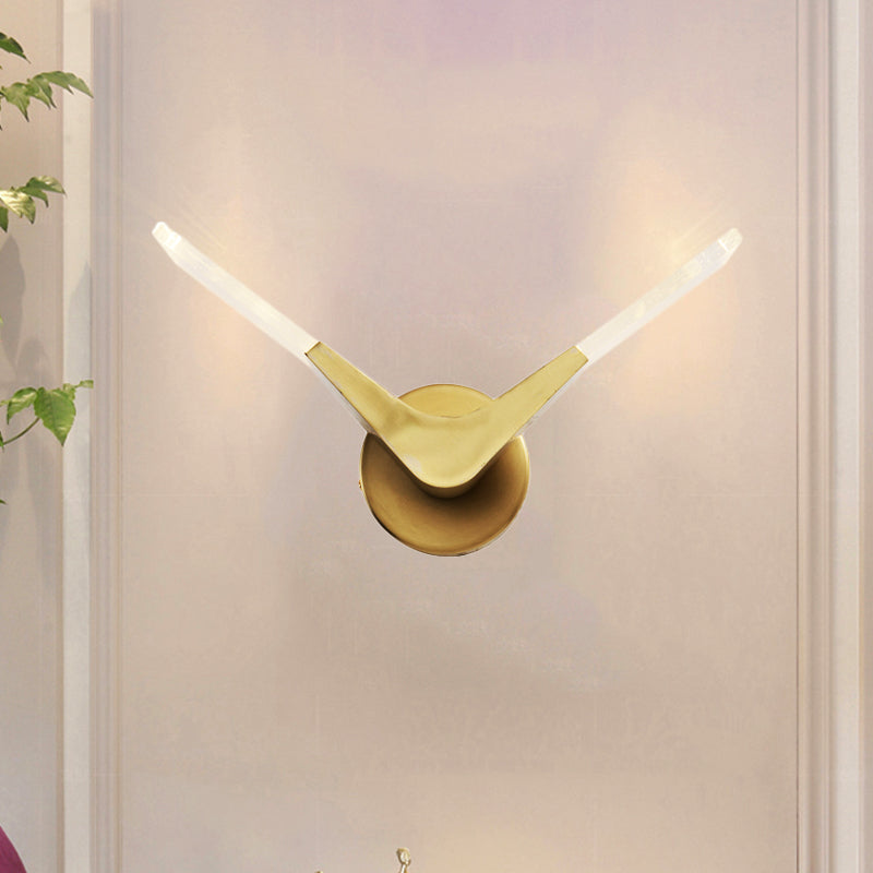 Skørter | V-shaped metal wall lamp Simplicity gold LED wall-mounted light fixture in warm/white light