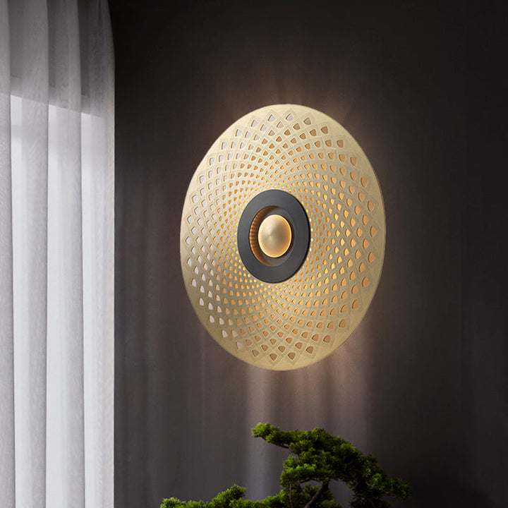 Skørter | Colonial Round Wall Mounted Lighting LED Metal Ceiling Light in Gold for Bedroom