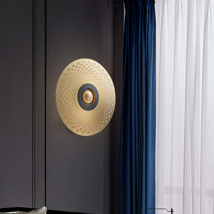 Skørter | Colonial Round Wall Mounted Lighting LED Metal Ceiling Light in Gold for Bedroom