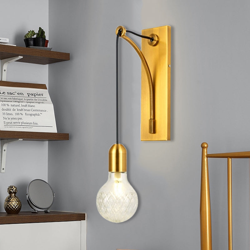 Skørter | Single Exposed Bulb Wall Mounted Lamp Simple Clear Checkered Glass Wall Light with Gold Metal Backplate