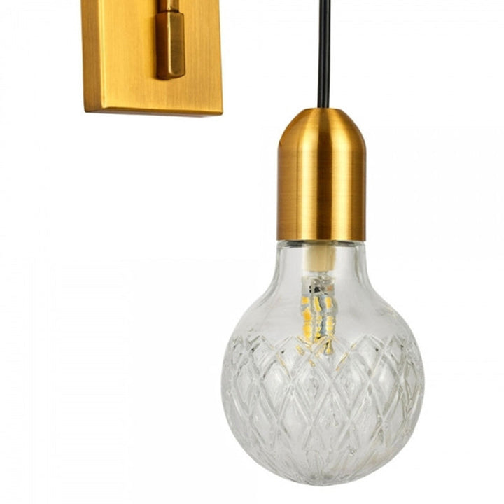 Skørter | Single Exposed Bulb Wall Mounted Lamp Simple Clear Checkered Glass Wall Light with Gold Metal Backplate