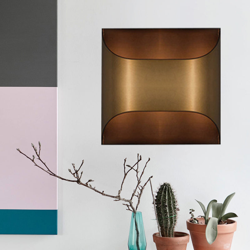 Skørter | Colonial Square/Rectangular Wall Lamp 1 Main Metal Surface Mounted Wall Lamp in Brass for Bedroom