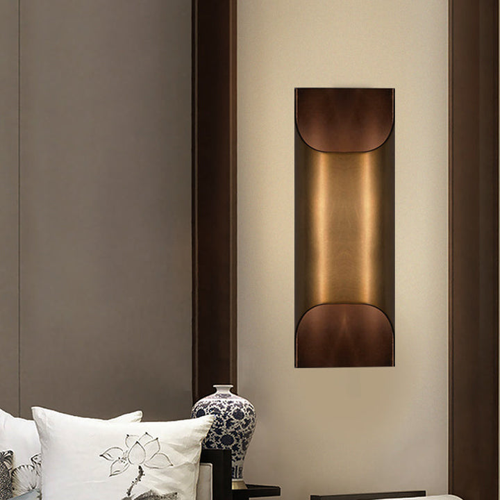 Skørter | Colonial Square/Rectangular Wall Lamp 1 Main Metal Surface Mounted Wall Lamp in Brass for Bedroom