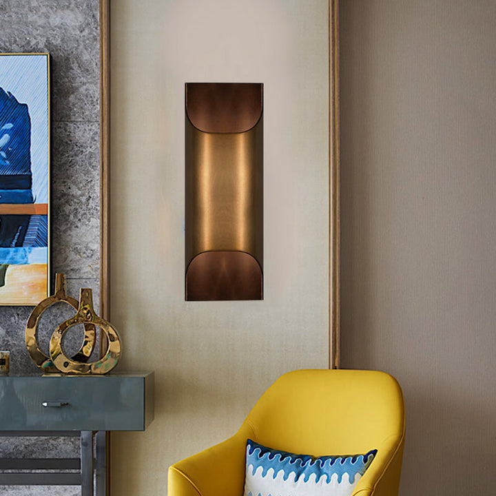 Skørter | Colonial Square/Rectangular Wall Lamp 1 Main Metal Surface Mounted Wall Lamp in Brass for Bedroom