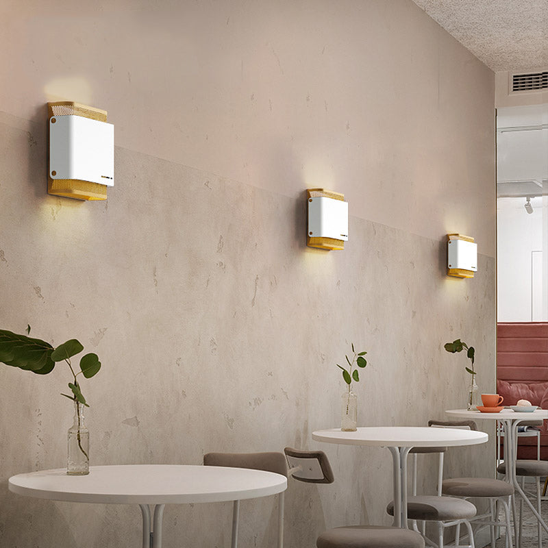 Skørter | Metal Black/White Flush Mount Square LED Colonialism Wall Light for Living Room