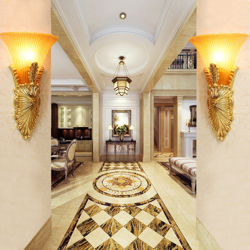 Skørter | Amber Glass Gold Wall Lighting Flared Single Bulb Colonialism Sconce Light Fixture for Hallway