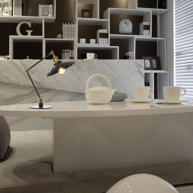 Lisslune | Lumineux - Vintage adjustable desk lamp