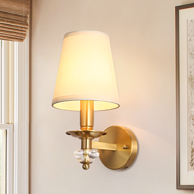 Skørter | Living Room Wall Light with Fabric Cone Shade Modern 1-Light Wall Light in Brass