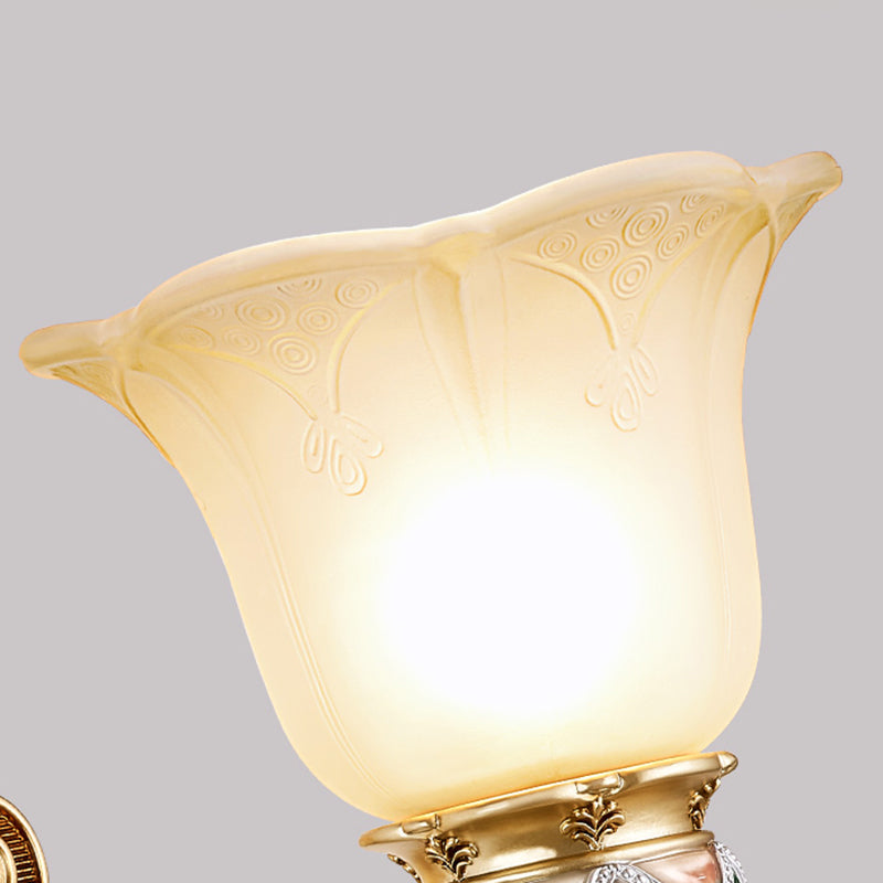 Skørter | 1 Light Petal Wall Mount Light with Engraved Arm Vintage White Glass Wall Lamp in Gold Finish