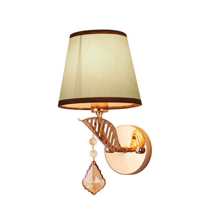 Skørter | Fabric White/Red/Blue Wall Lamp Tapered Bell 1-Light Traditional Wall Lamp for Bedroom with Crystal Drop