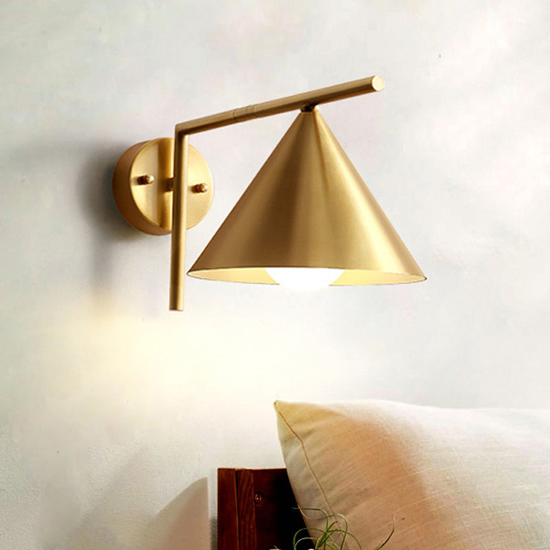 Skørter | Conical Sconces Light Modernist Iron 1 Bulb Gold Wall Lamp with Right Angle Arm