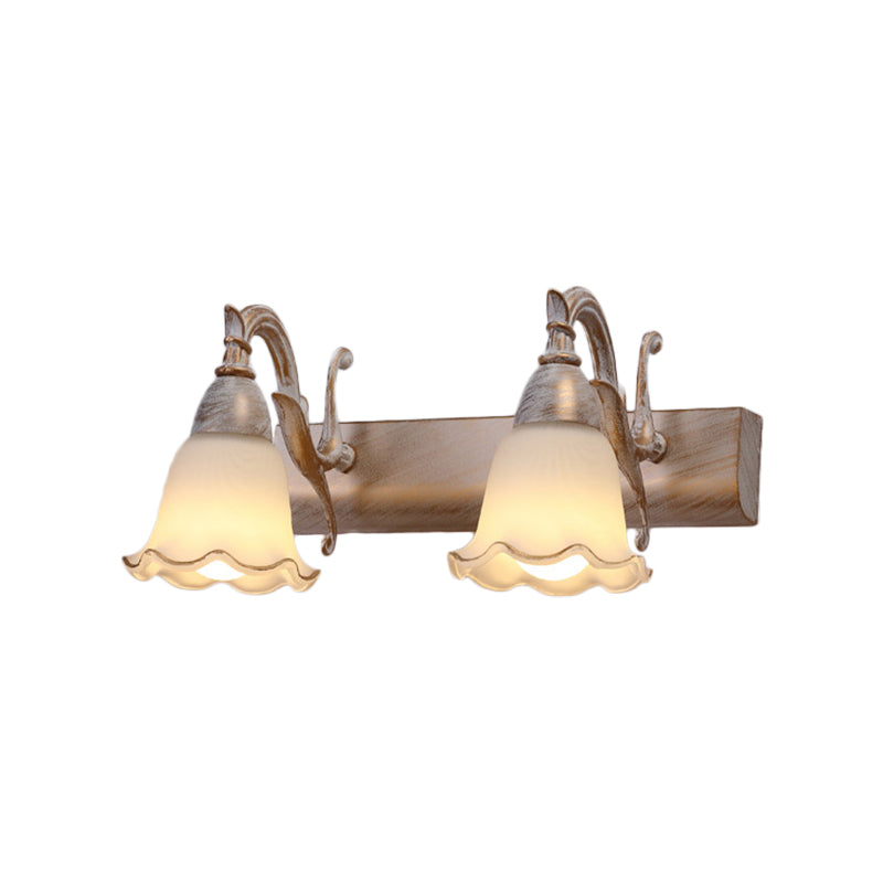 Skørter | 1/2/3-Head Wall Lamp Traditional Style Petal Shade Frosted Glass and Metal Wall Lamp in Copper/White