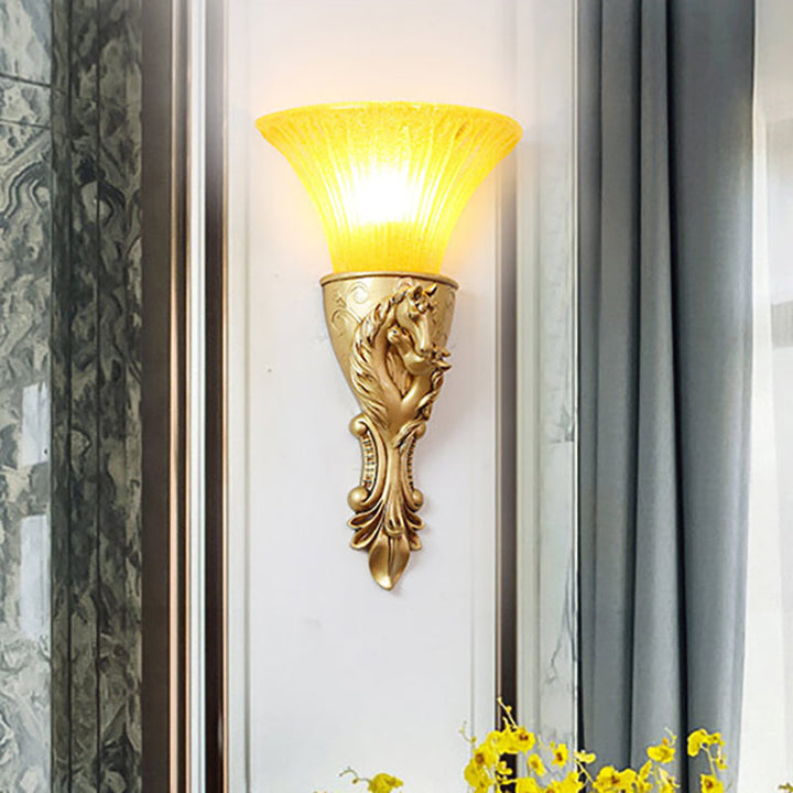 Skørter | White/Gold Engraved Wall Lamp Colonization Metal 1 Lamp Wall Lighting Fixture with Tapered Amber Glass Shade