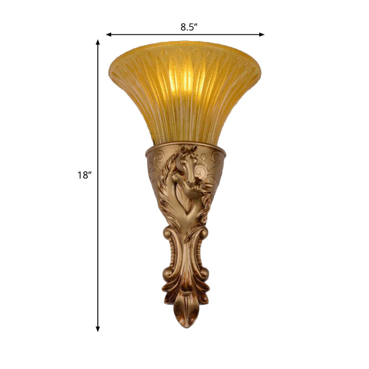 Skørter | White/Gold Engraved Wall Lamp Colonization Metal 1 Lamp Wall Lighting Fixture with Tapered Amber Glass Shade