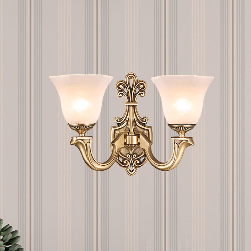 Skørter | 1/2 Bulbs Trumpet Wall Light Tradition Opal Glass Wall Lighting with Curved Arm in Brass
