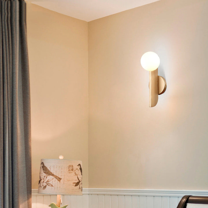 Skørter | Simple Ball Shape Wall Lamp Matte White Glass 1 Light Gold Wall Mount Light