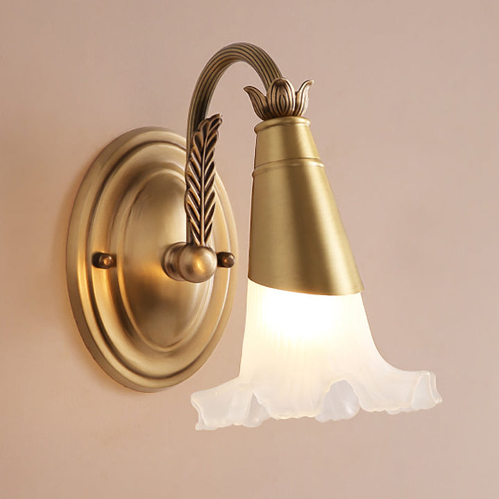 Skørter | Traditional Style Flower Wall Light 1/2-Light Frosted Glass Candle Holder in Gold for Bathroom