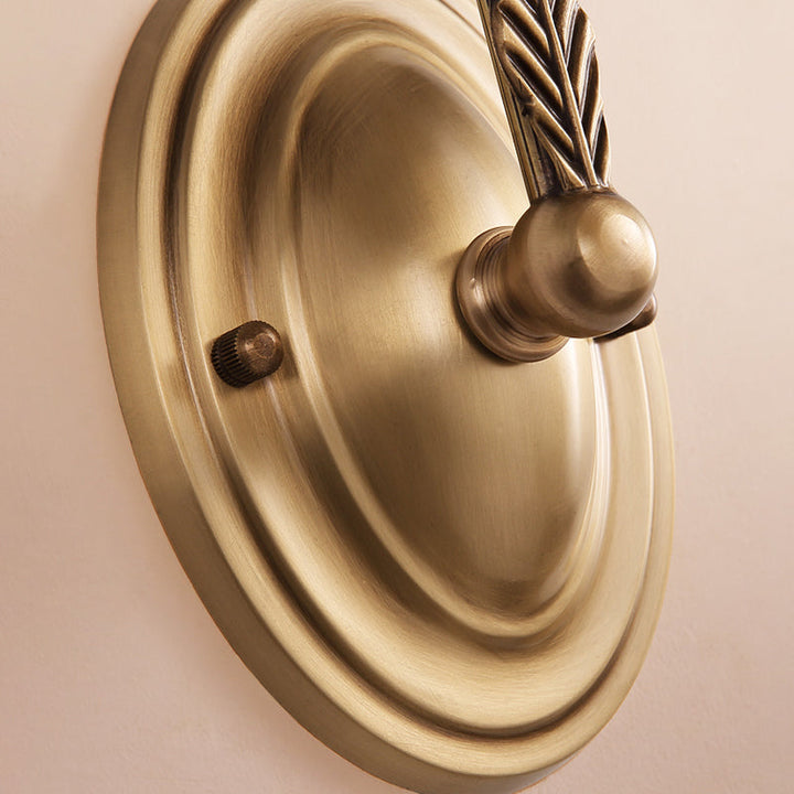 Skørter | Traditional Style Flower Wall Light 1/2-Light Frosted Glass Candle Holder in Gold for Bathroom