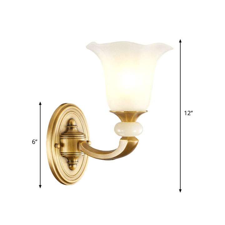 Skørter | Gold Finish 1/2-Bulb Wall Lamp Classic Style Milk White Glass Flower Wall Fixture for Hallway