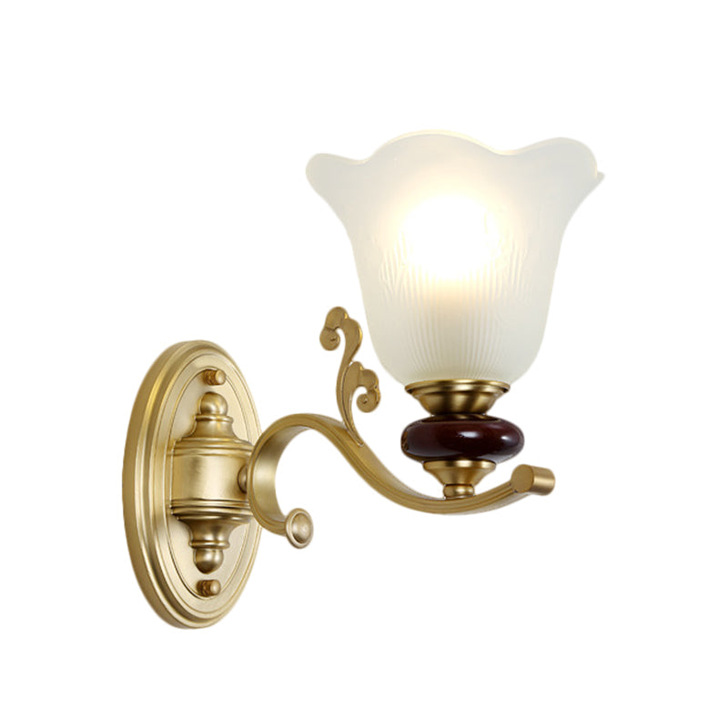 Skørter | 1/2-Bulb Sconces Light Fixture with Petal Shade Frosted Glass Traditional Stylish Bedroom Wall Mounted Light in Gold