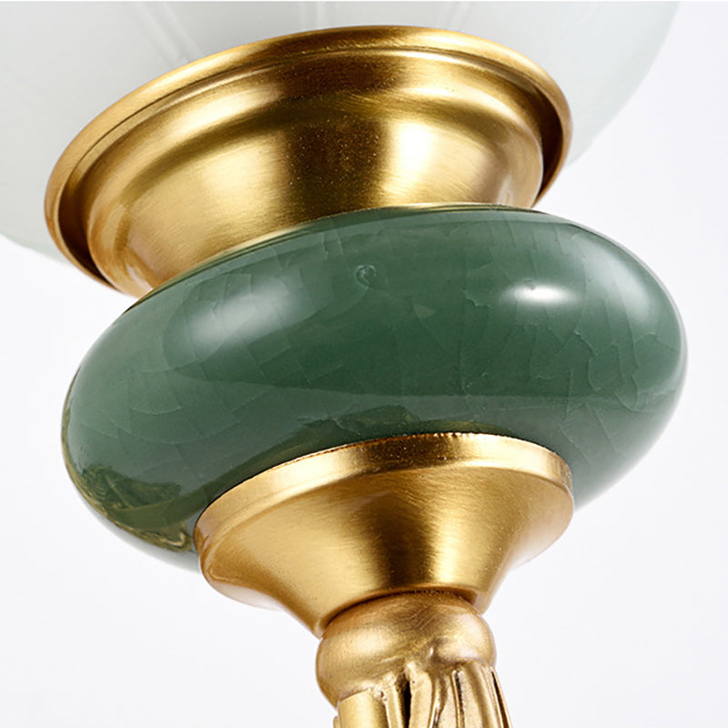 Skørter | 1/2-Head Bell Wall Lamp Vintage Style Opal Glass Wall Mount Lamp with Gold Curved Arm for Bedside