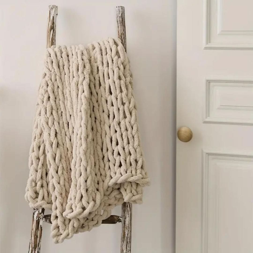 Lisslune | CozyCloud - Luxurious Snuggle Blanket