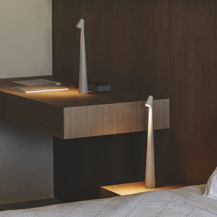 Lisslune | LuminEssence Glow Sculpting Table Lamp