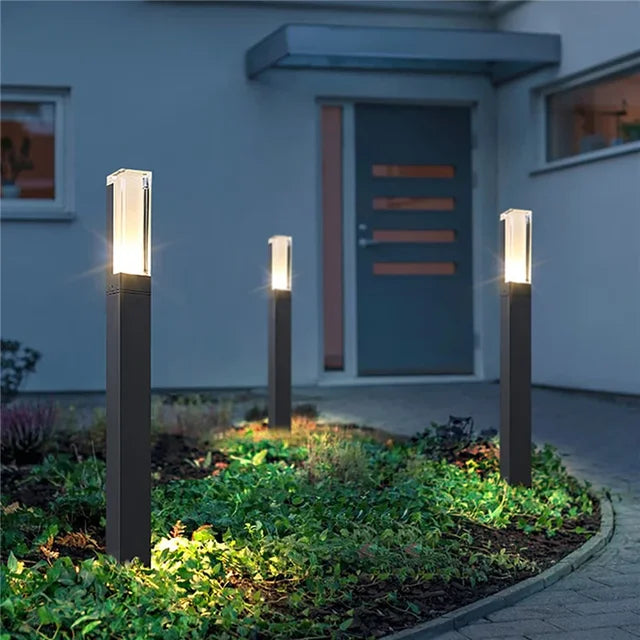 Lisslune | Elegant Solar Post Light