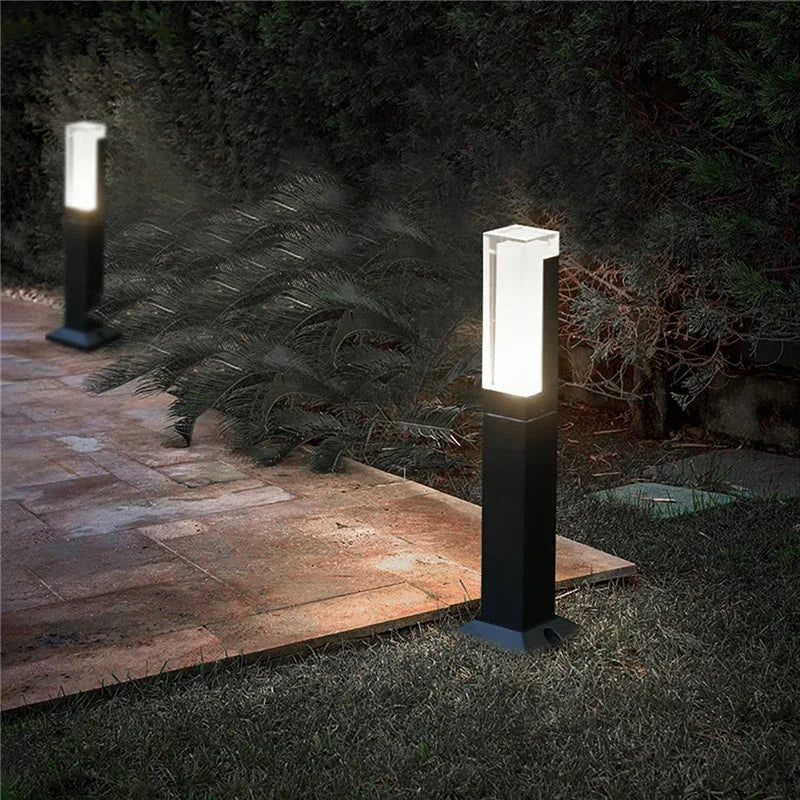 Lisslune | Elegant Solar Post Light