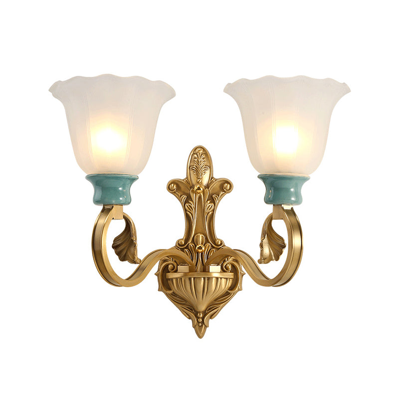 Skørter | Petal Shade Bedroom Wall Mount Lamp Vintage Stylish Frosted Glass 1/2-Bulb Gold Finish Wall Light