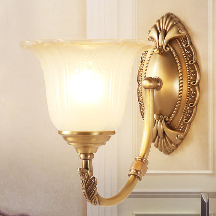 Skørter | Metal Curved Wall Lamp Classic Style 1/2-Ball Bedroom Wall Lamp with Opal Glass Petal Shade