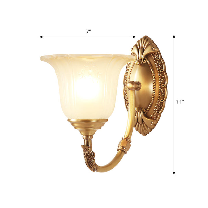 Skørter | Metal Curved Wall Lamp Classic Style 1/2-Ball Bedroom Wall Lamp with Opal Glass Petal Shade
