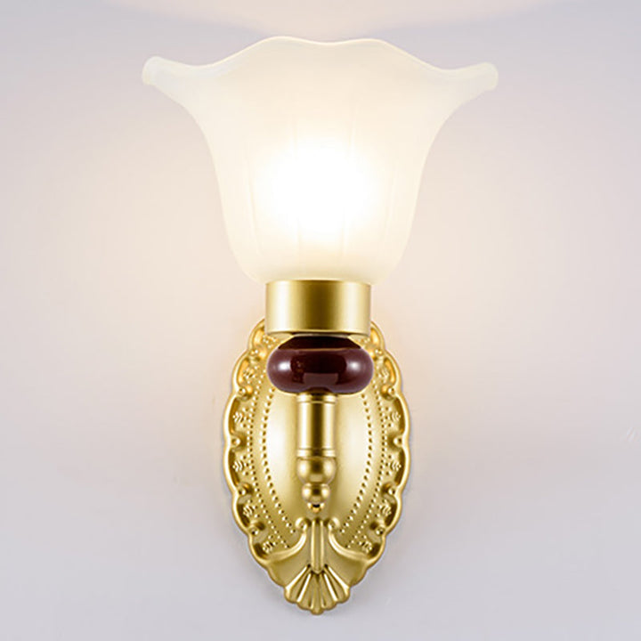 Skørter | 1/2-Head Wall Lamp with Petal Shade Opal Glass Vintage Style Bedroom Wall Lamp in Gold