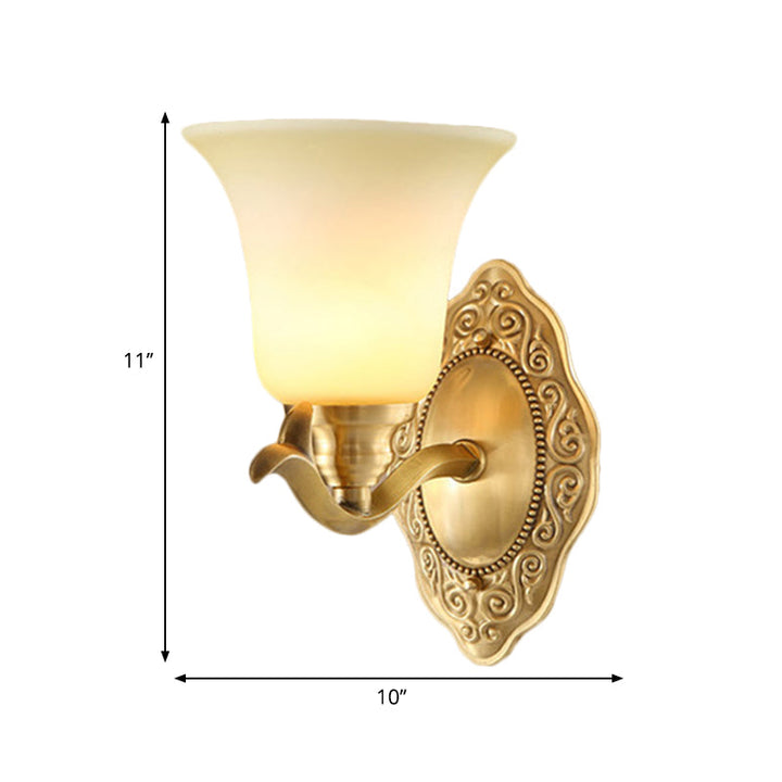 Skørter | Traditional bell-shaped wall lighting 1/2-light frosted glass wall lamp with gold metal arm