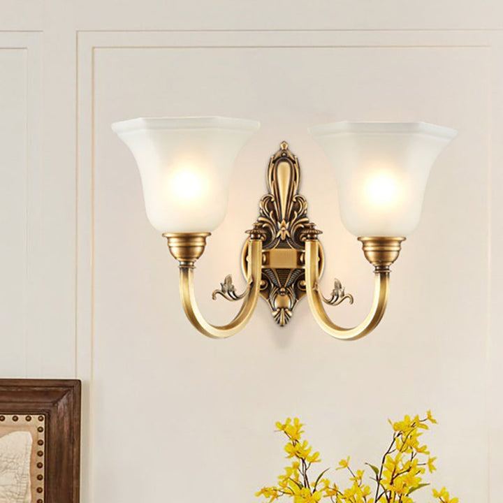 Skørter | Vintage curved wall-mounted lamp 1/2-head brass metal wall sconce with white glass bell shade