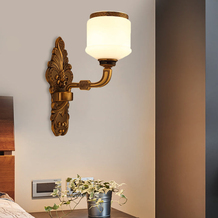 Skørter | 1/2-Light Wall Mount Lighting Vintage Style Drum Shade White Glass Wall Lamp in Brass