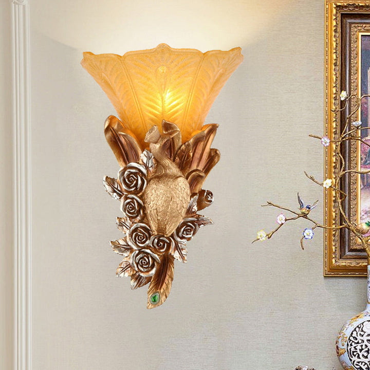 Skørter | Weatherproof Morning Glory Wall Lamp Colonial Style Embossed Glass 1 Light Outdoor Wall Lighting in Gold