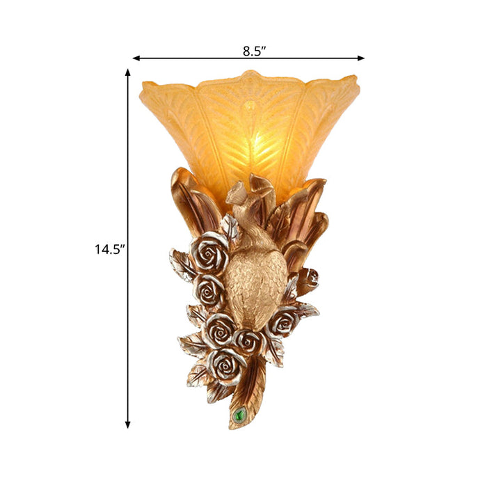 Skørter | Weatherproof Morning Glory Wall Lamp Colonial Style Embossed Glass 1 Light Outdoor Wall Lighting in Gold