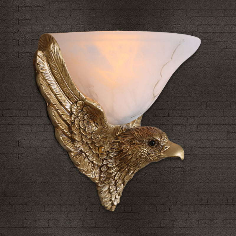Skørter | 1-Light Eagle Wall Lamp Antique Gold Finish Resin and Plaster Surface Mount Wall Lamp