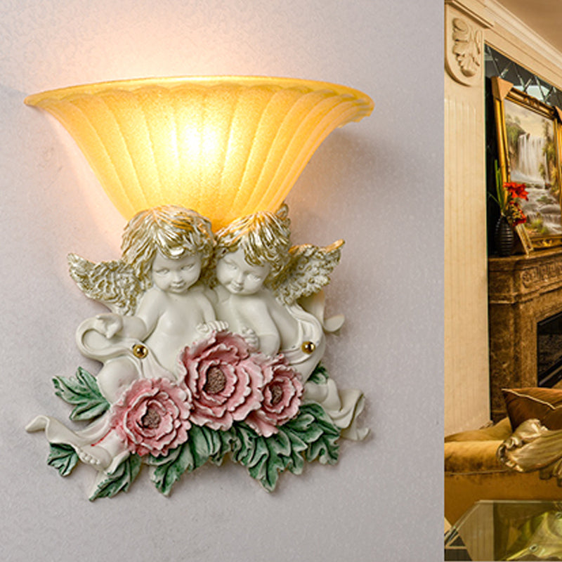 Skørter | Curved Frosted Glass Wall Lamp Retro Style 1-Light Yellow Flush Wall Lamp with Pink/Beige Rose Details