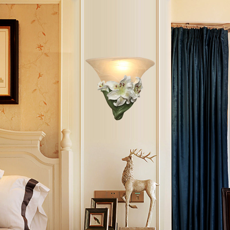Skørter | White/Pink Lily Wall Lamp Contemporary Resin 1 Head Wall Lighting Ideas with Frosted Glass Lampshade