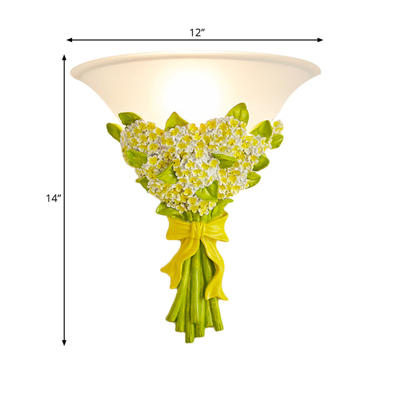 Skørter | 1-Head Frosted Glass Wall Light Modern White Slim Wall Lamp with Yellow/Pink Gypsophila Flower Arrangement Element