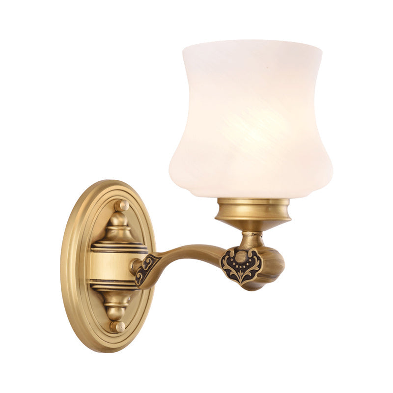 Skørter | 1/2-head Wall Mount Lighting Vintage Style Bell Shade White Glass Wall Lamp in Brass for the Living Room