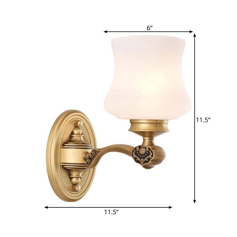 Skørter | 1/2-head Wall Mount Lighting Vintage Style Bell Shade White Glass Wall Lamp in Brass for the Living Room