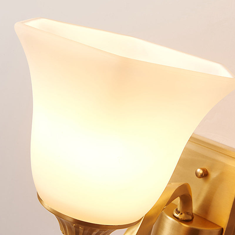 Skørter | Brass Curved Arm Wall Light Modernism Style Metal 1/2-Light Nightstand Wall Scone Lamp with Opal Glass Bell Shade