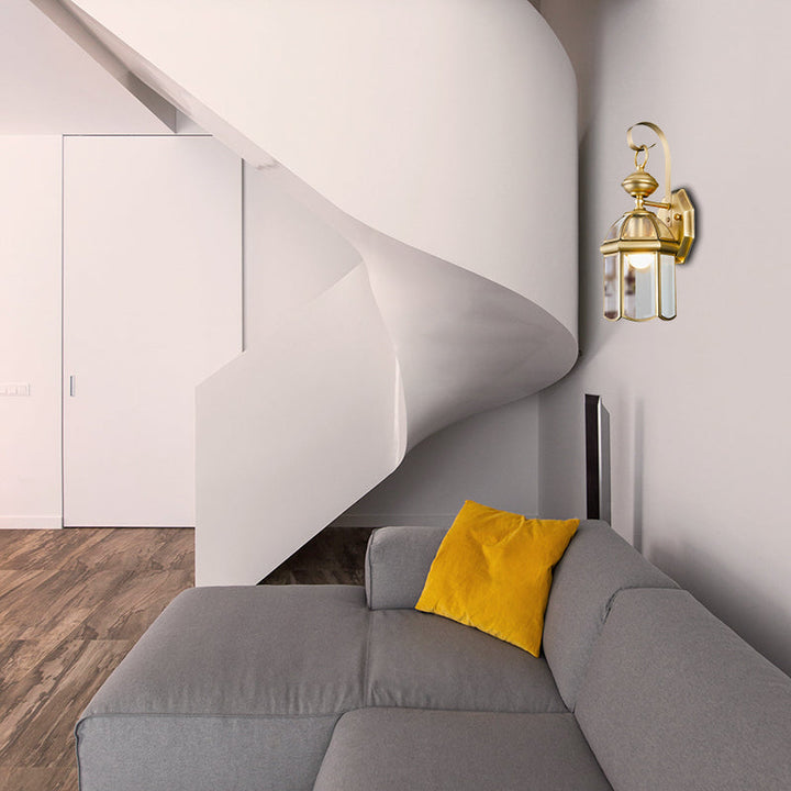 Skørter | Brass 1-Light Wall Lamp Sconces Traditional Metal Lamp Wall Mounted Lamp with Clear Glass Shade