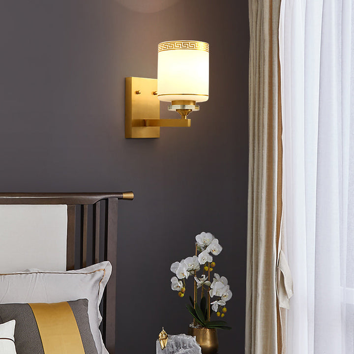 Skørter | 1 Light Wall Lamp Modern Style Drum Shade White Glass Wall Light Fixture in Brass for Hallway