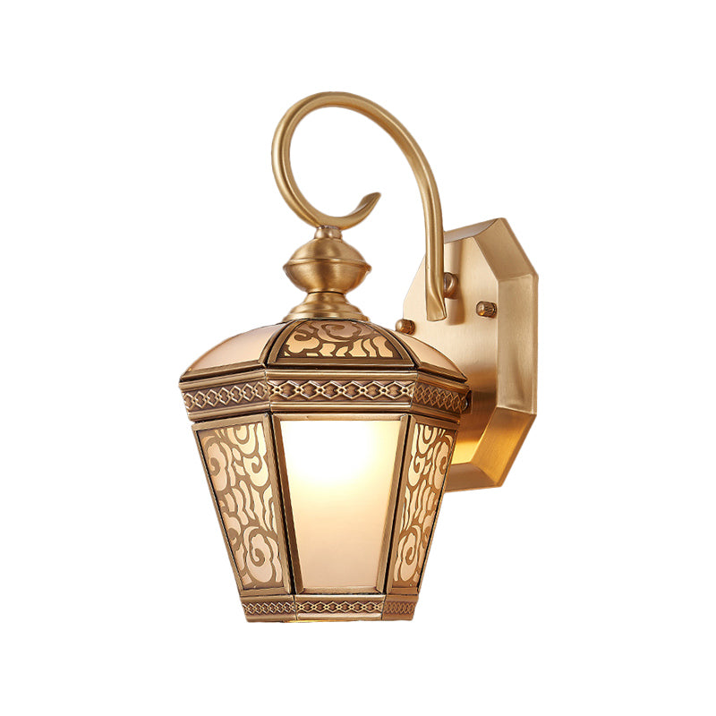 Skørter | Traditional Geometric Wall Mounted Light Single Bulb Brass Metal Wall Fixture for Balcony, 6"/7.5" Wide