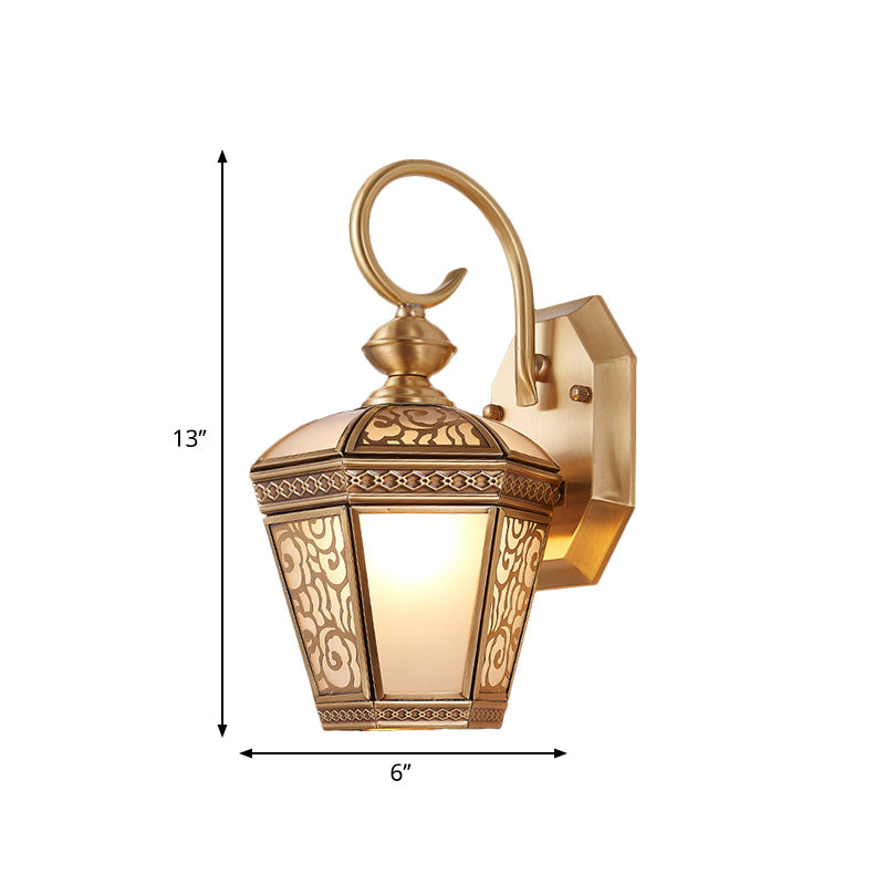 Skørter | Traditional Geometric Wall Mounted Light Single Bulb Brass Metal Wall Fixture for Balcony, 6"/7.5" Wide
